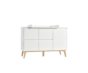 Kumode ar 4 atvilktnēm un durvīm (Classy kolekcija) Kumode ar 4 atvilktnēm un durvīm (Classy kolekcija)